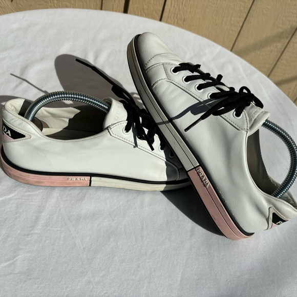 Prada BIANCO LEATHER LACE UP LOGO LOW TOP SNEAKERS - Picture 8 of 16